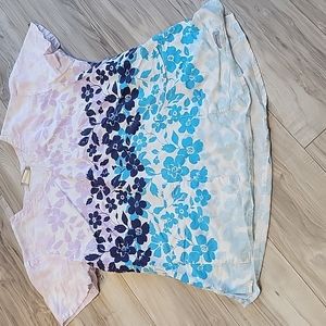 Light weight floral greys anatomy scrub top